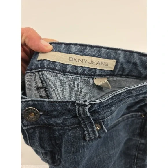 DKNY Womens Size 6 Dark Blue Jeans‎ Straight Casual Classic Comfortable Staple - Picture 3 of 14
